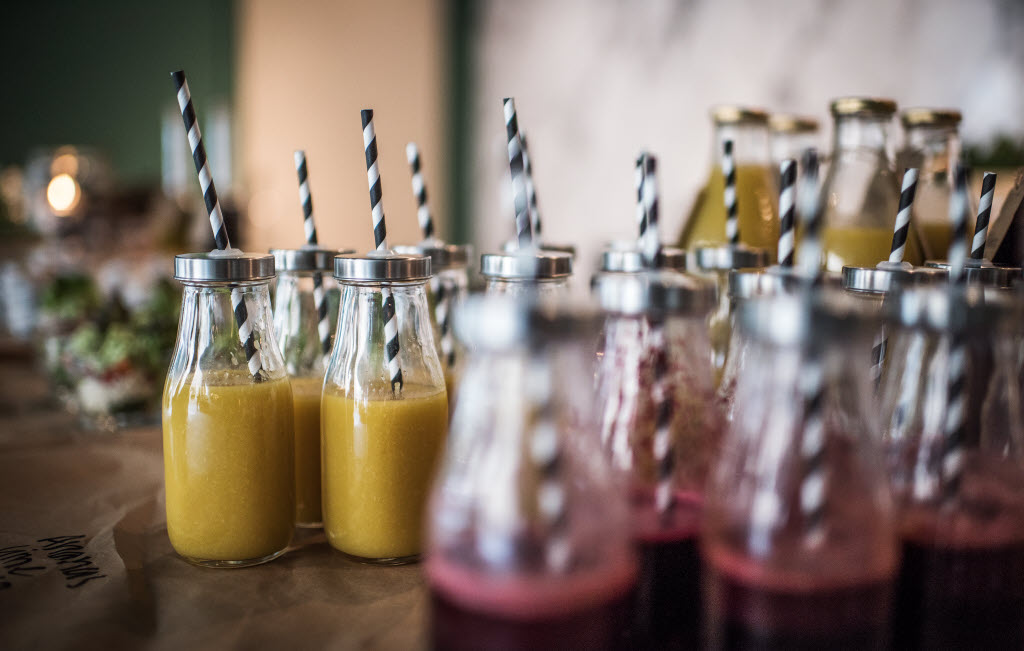 Copyright: : Alex Wayne Photography
+46 701-902409
Information@wayne.nu Smoothie